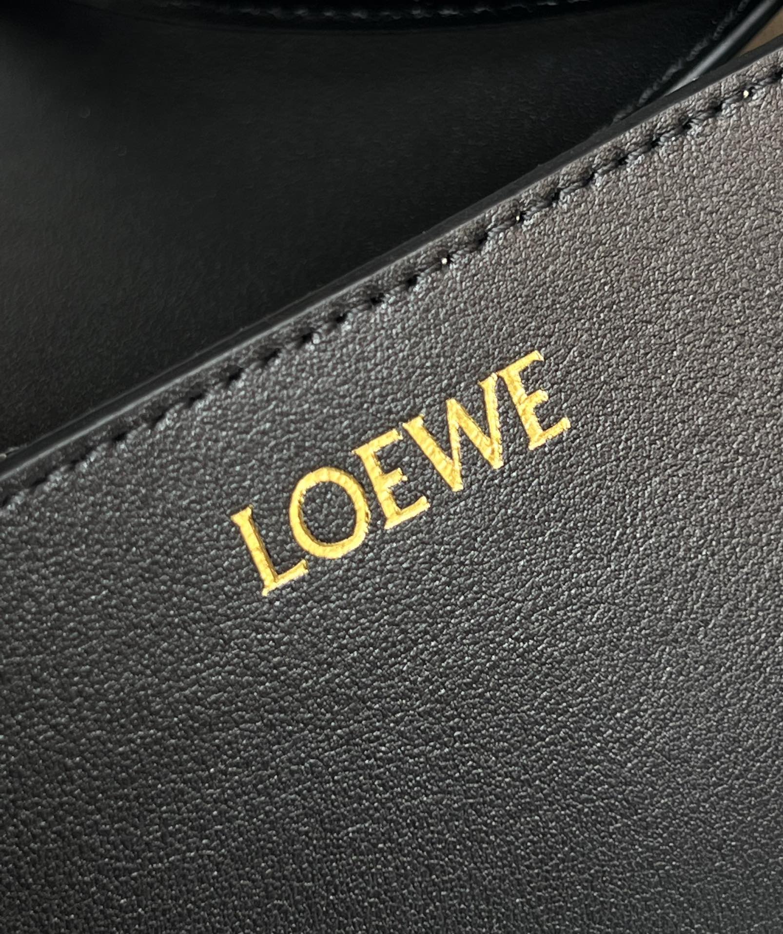 Loewe Medium Puzzle Fold Tote in Shiny Calfskin Black